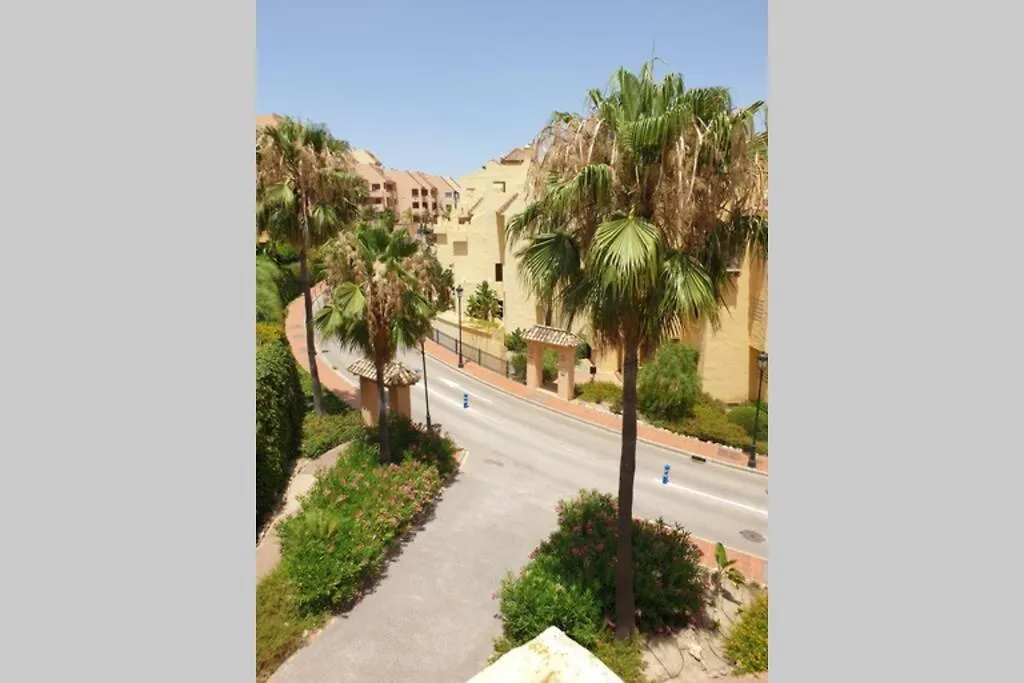 Precioso Apartamento, Todo Equipado, Con Piscinas Manilva