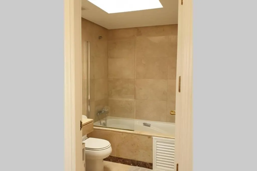 Precioso Apartamento, Todo Equipado, Con Piscinas Manilva